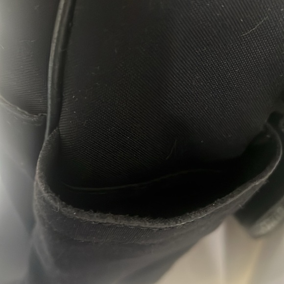 Coach messenger bag soft canvas material all black leather trim w lots of pocket - Picture 7 of 16